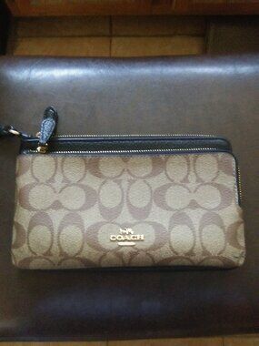 Coach Double Zip Wristlet